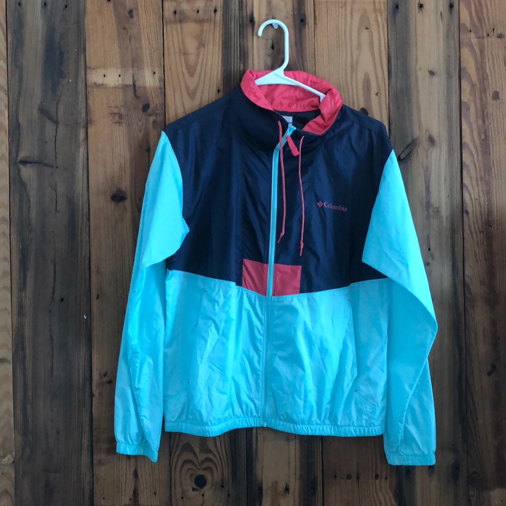 Columbia wind breaker